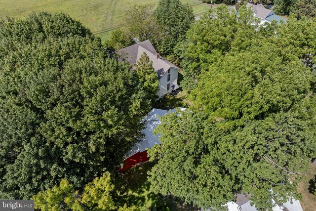 781 NEWPORT AVE, Gap, PA 17527