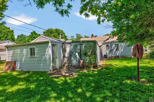 2325 SW Harrison ST, Topeka, KS 66611