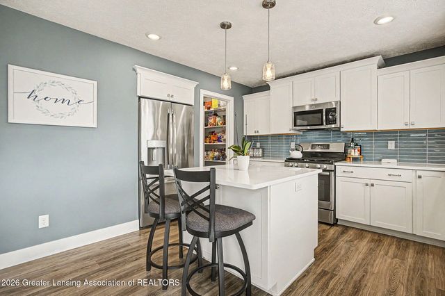 3861 Carnaby Drive, Lansing, MI 48906