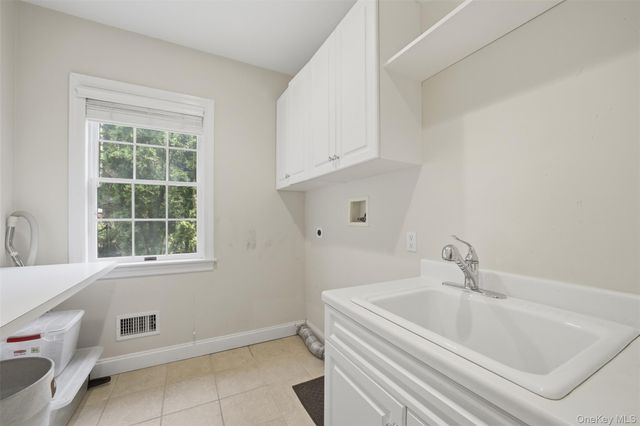 19 Shelley Lane, West Harrison, NY 10604