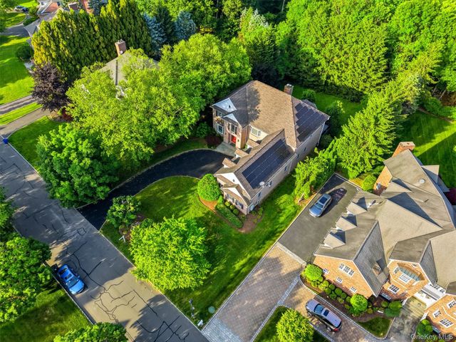 19 Shelley Lane, West Harrison, NY 10604