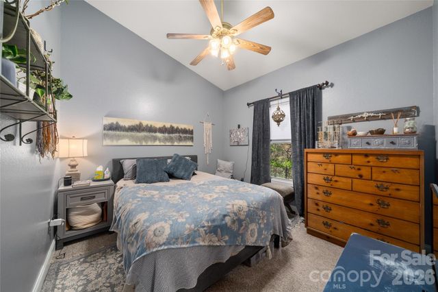 40 Whipoorwill Way, Waynesville, NC 28786