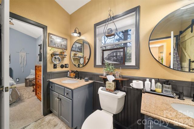 40 Whipoorwill Way, Waynesville, NC 28786