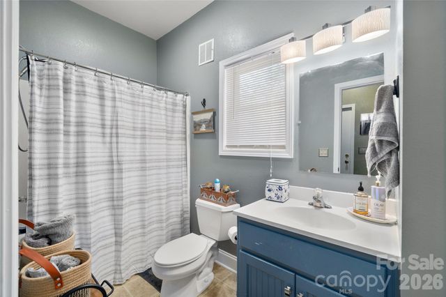 40 Whipoorwill Way, Waynesville, NC 28786