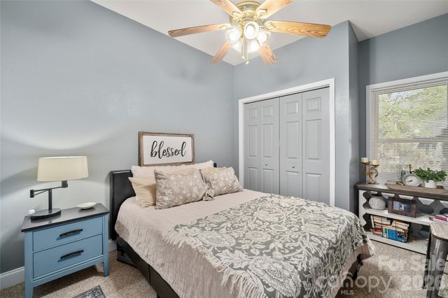40 Whipoorwill Way, Waynesville, NC 28786