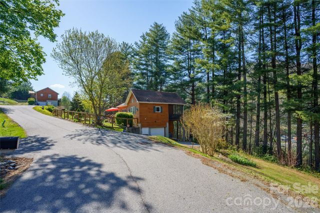 40 Whipoorwill Way, Waynesville, NC 28786