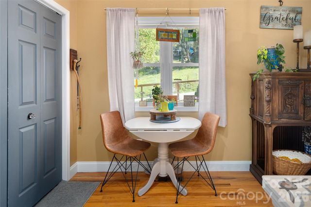 40 Whipoorwill Way, Waynesville, NC 28786