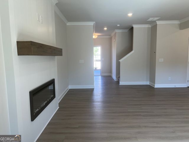 3527 Iron Hearth Bend 112A, Snellville, GA 30039