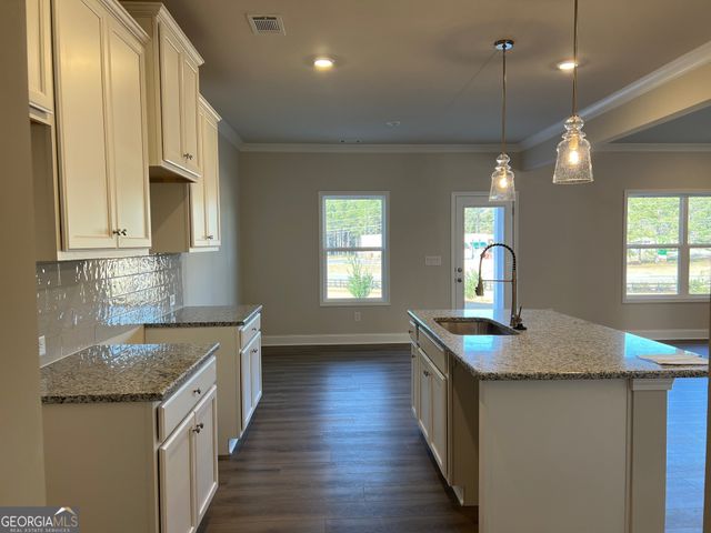 3527 Iron Hearth Bend 112A, Snellville, GA 30039