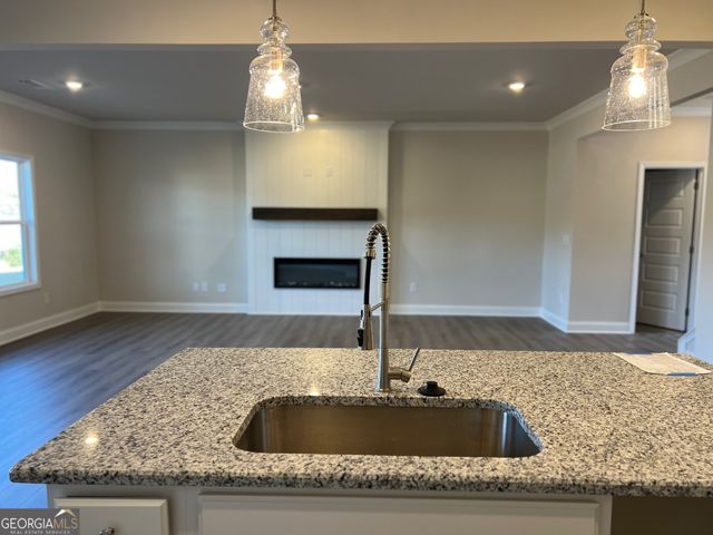 3527 Iron Hearth Bend 112A, Snellville, GA 30039