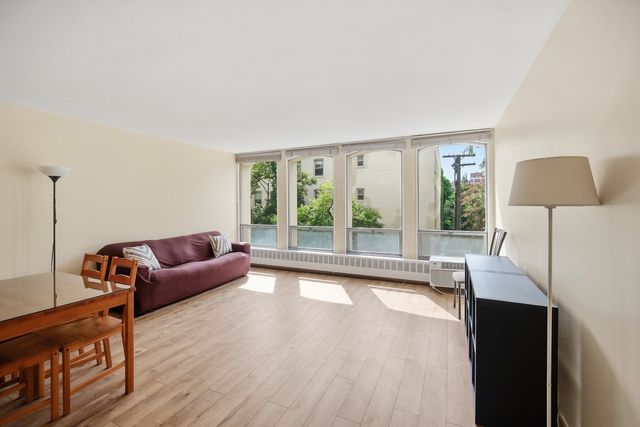 1400 E 55th Place 208S, Chicago, IL 60637