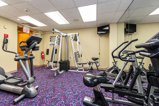 1400 E 55th Place 208S, Chicago, IL 60637