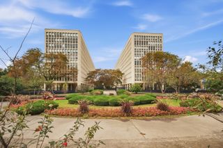1400 E 55th Place 208S, Chicago, IL 60637