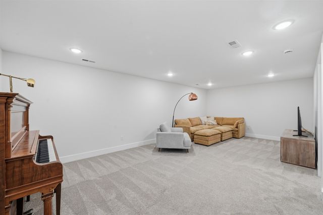 5432 N Saint Paul Ct, Wichita, KS 67204