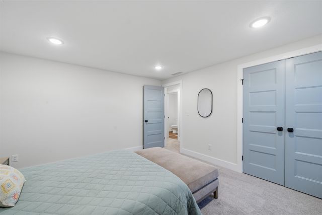 5432 N Saint Paul Ct, Wichita, KS 67204