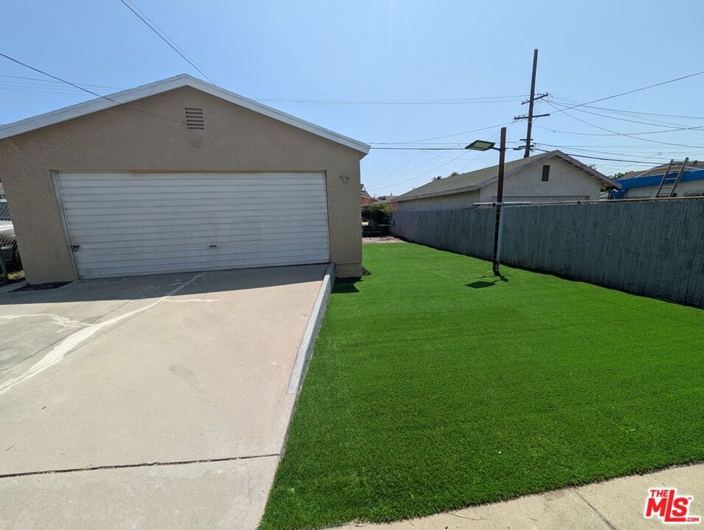 1232 W 74th Street, Los Angeles, CA 90044 — photo 2