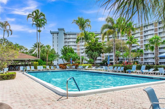 3010 N Course Drive 104, Pompano Beach, FL 33069