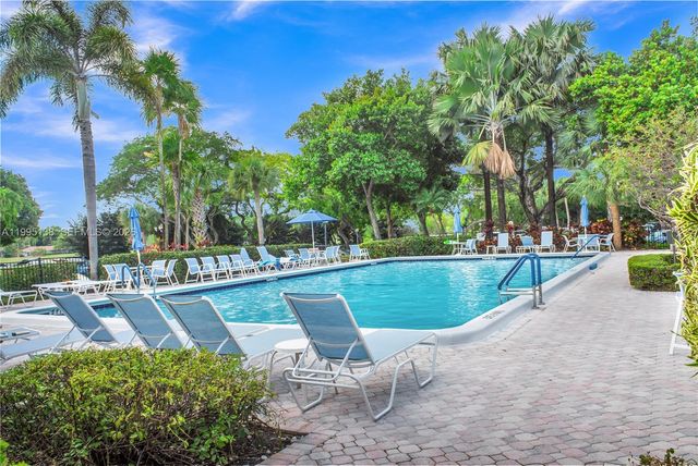 3010 N Course Drive 104, Pompano Beach, FL 33069