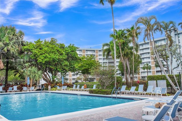 3010 N Course Drive 104, Pompano Beach, FL 33069