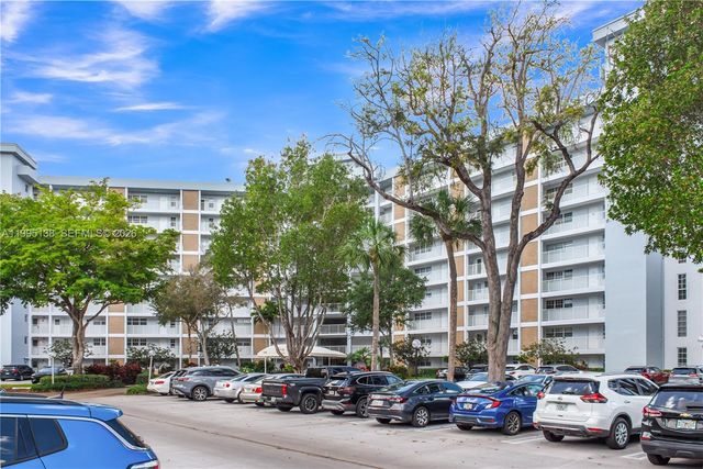 3010 N Course Drive 104, Pompano Beach, FL 33069