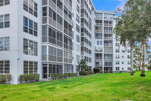 3010 N Course Drive 104, Pompano Beach, FL 33069