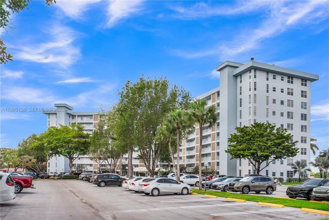 3010 N Course Drive 104, Pompano Beach, FL 33069