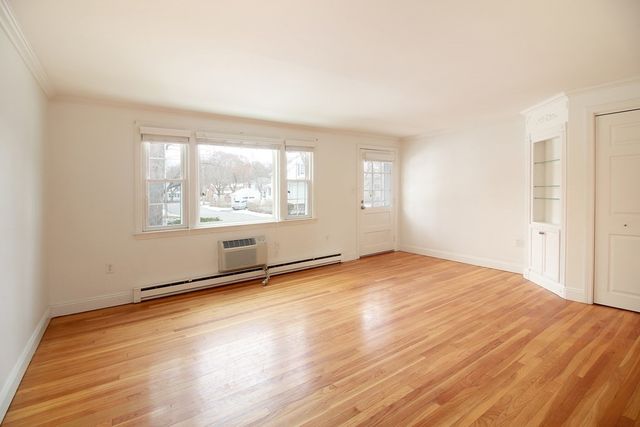 60 Lake St D, Winchester, MA 01890