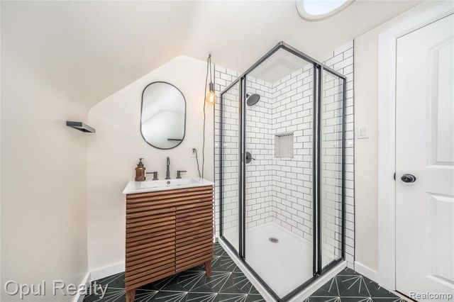 1821 N Lafayette Avenue, Royal Oak, MI 48073