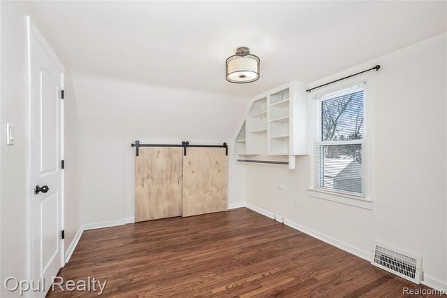 1821 N Lafayette Avenue, Royal Oak, MI 48073