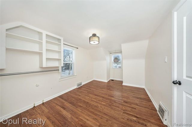 1821 N Lafayette Avenue, Royal Oak, MI 48073