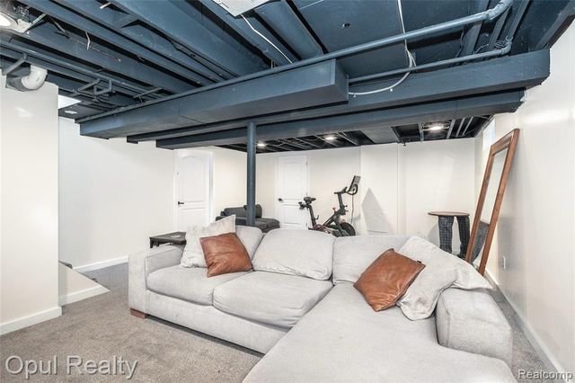 1821 N Lafayette Avenue, Royal Oak, MI 48073