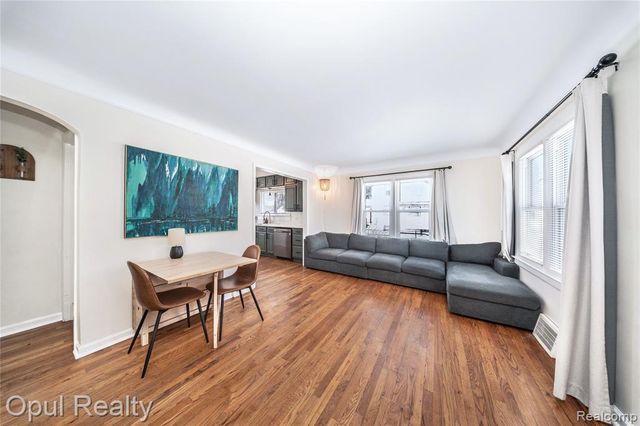 1821 N Lafayette Avenue, Royal Oak, MI 48073