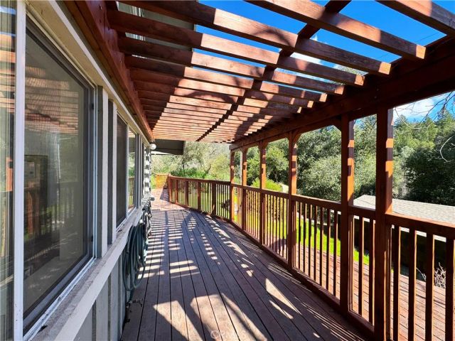 14605 Tomki Rd, Redwood Valley, CA 95470