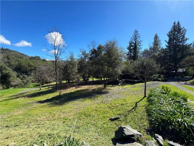 14605 Tomki Rd, Redwood Valley, CA 95470