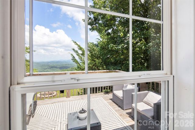 354 Boulder View Drive, Flat Rock, NC 28731