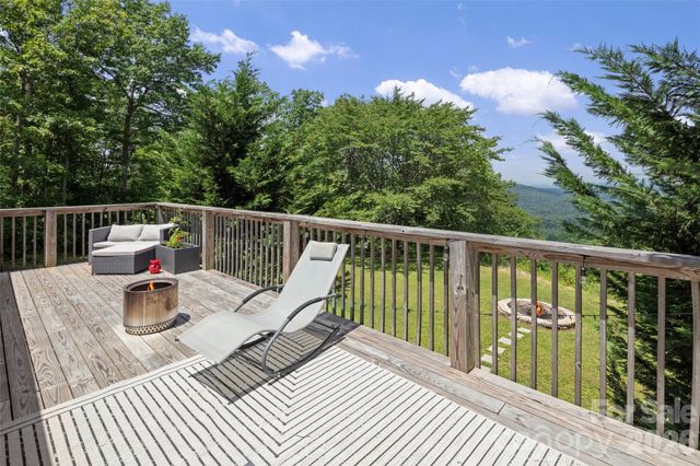 354 Boulder View Drive, Flat Rock, NC 28731