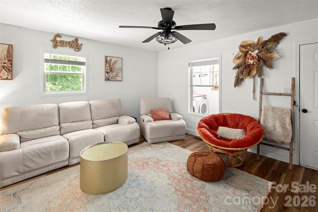 354 Boulder View Drive, Flat Rock, NC 28731