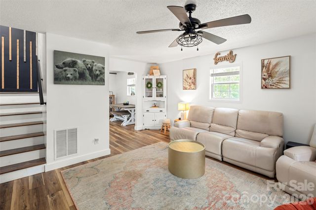 354 Boulder View Drive, Flat Rock, NC 28731