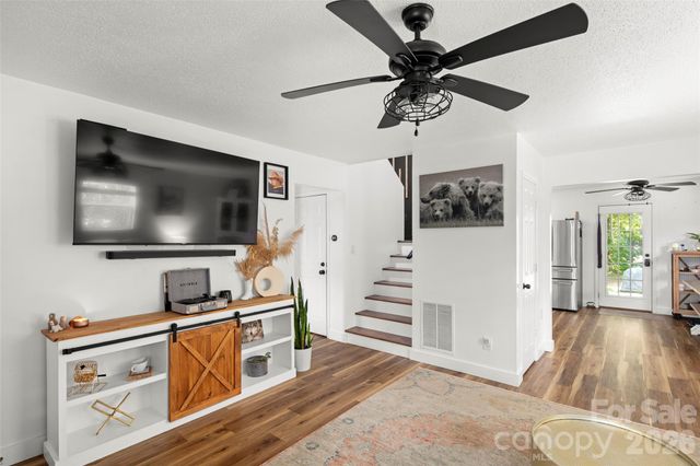 354 Boulder View Drive, Flat Rock, NC 28731
