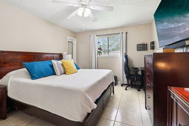 1015 Winnsboro Court, Arlington, TX 76015