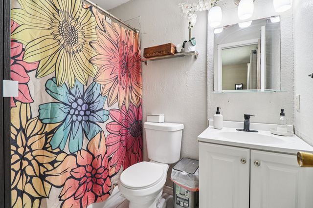 1015 Winnsboro Court, Arlington, TX 76015