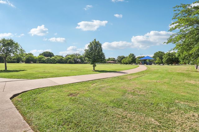 1015 Winnsboro Court, Arlington, TX 76015