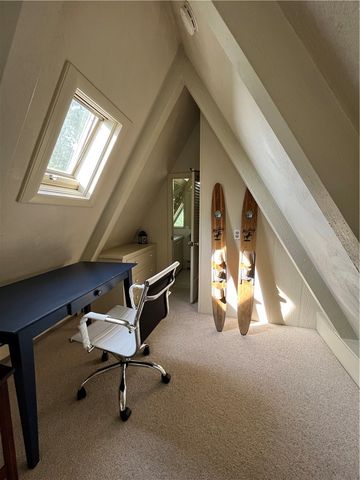 14 Buoy Street, Jamestown, RI 02835