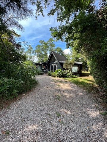 14 Buoy Street, Jamestown, RI 02835