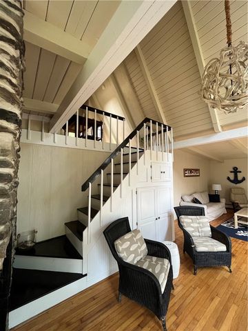 14 Buoy Street, Jamestown, RI 02835
