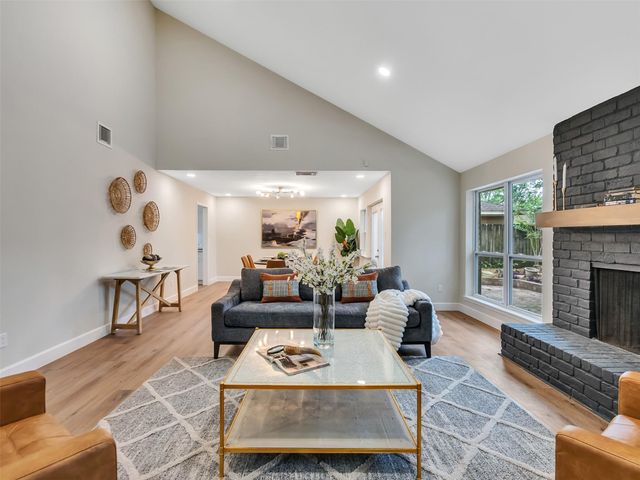 1023 Cragmore Drive, Seabrook, TX 77586