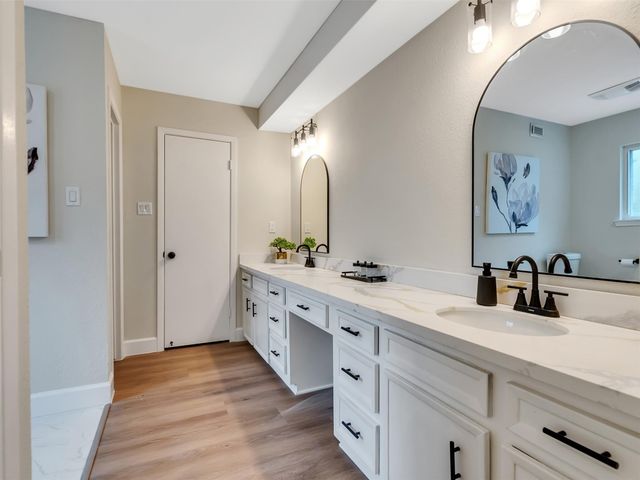 1023 Cragmore Drive, Seabrook, TX 77586