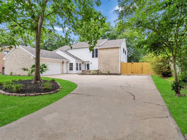 1023 Cragmore Drive, Seabrook, TX 77586