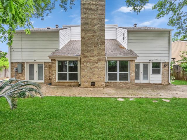 1023 Cragmore Drive, Seabrook, TX 77586