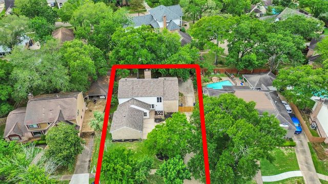 1023 Cragmore Drive, Seabrook, TX 77586